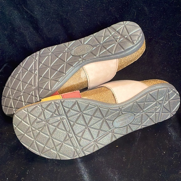 EARTH ORIGINS SLIP ON MULTI LEATHER SANDALS - 9 - NEW ! - Picture 10 of 10